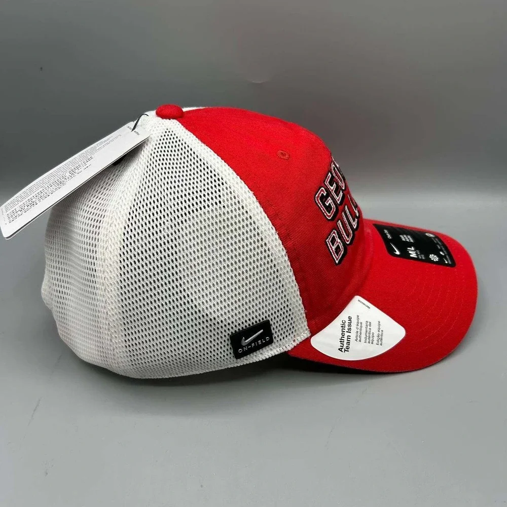 Nike Club Georgia Bulldogs Trucker Hat Men M-L Red White Strap Back Cap New